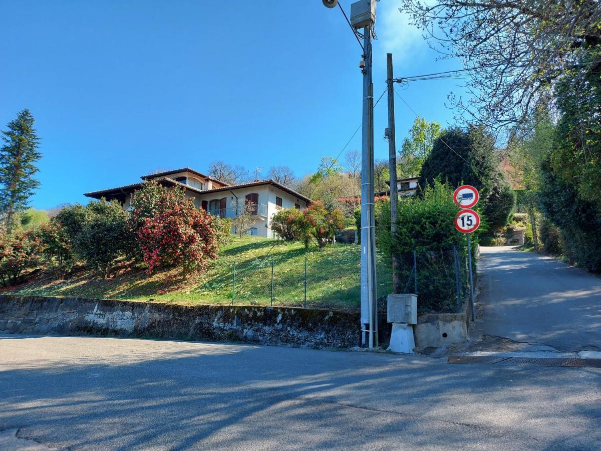 Vila La Casa Delle Camelie Stresa Exteriér fotografie